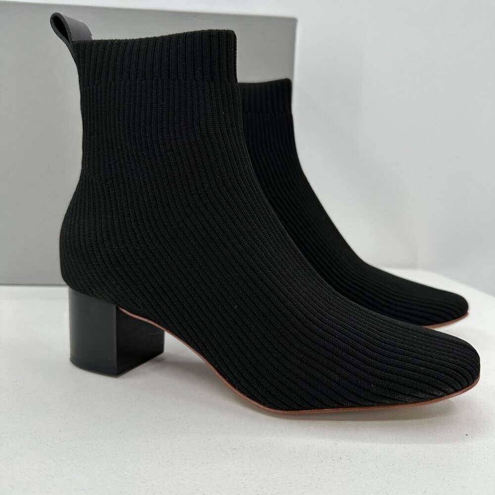Everlane The Glove Boot in Black size 10.5 Women's Stretch Rib Knit Ankle Bootie